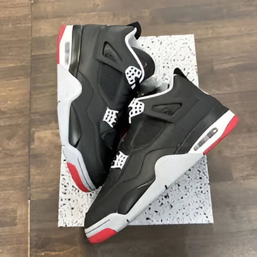 AIR JORDAN 4 - Retro - Black with Red
