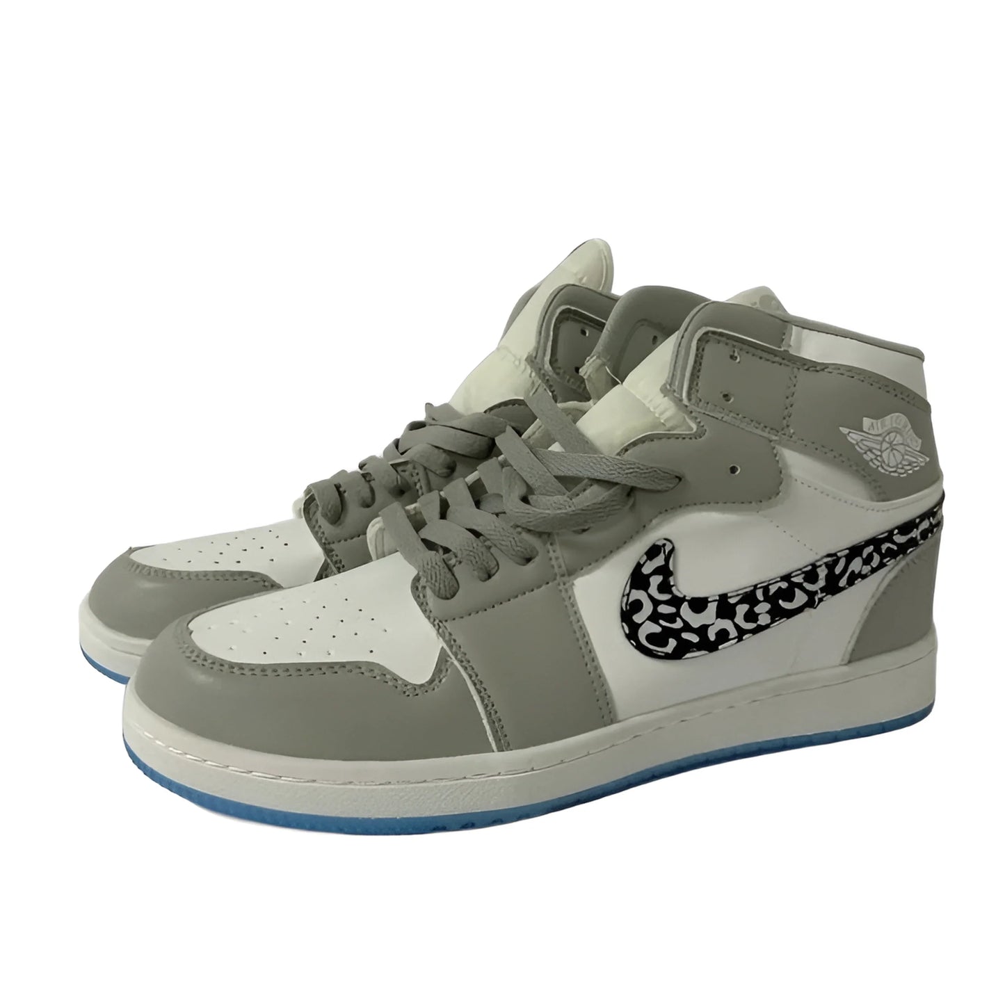 AIR JORDAN 1 HIGH - Reverse Cement.